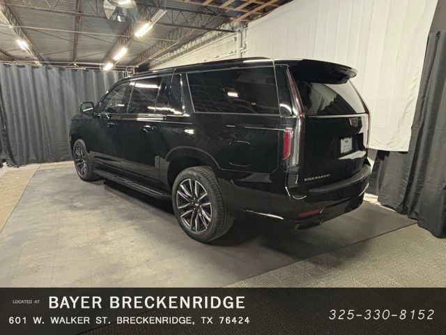 Used 2023 Cadillac Escalade ESV Sport AWD/4WD image 3