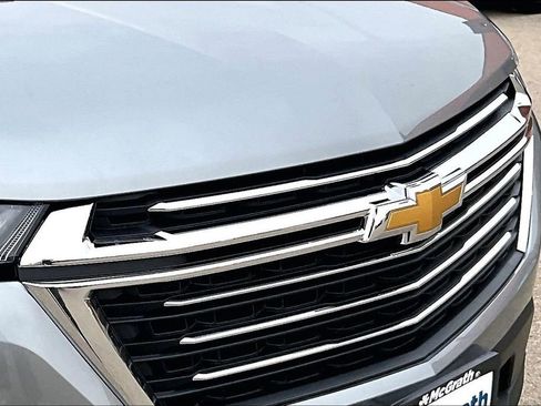 Used 2023 Chevrolet Traverse LT image 33