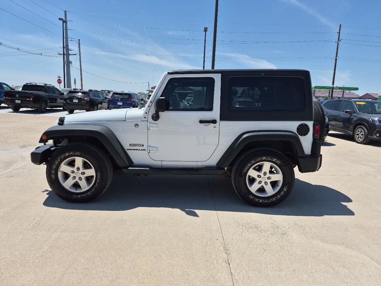 Used 2014 Jeep Wrangler Sport w/ Quick Order Package 24S AWD/4WD image 9