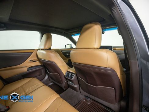 Used 2019 Lexus ES 350 w/ Accessory Package FWD image 36