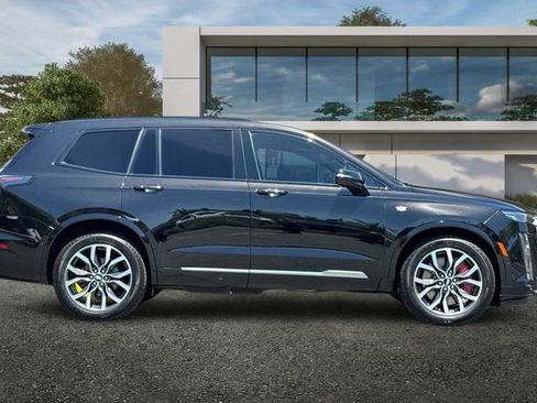 Certified 2025 Cadillac XT6 Sport w/ Platinum Package AWD/4WD image 3