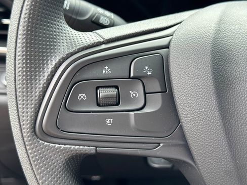 Used 2025 Buick Envista Preferred w/ Convenience II Package FWD image 25