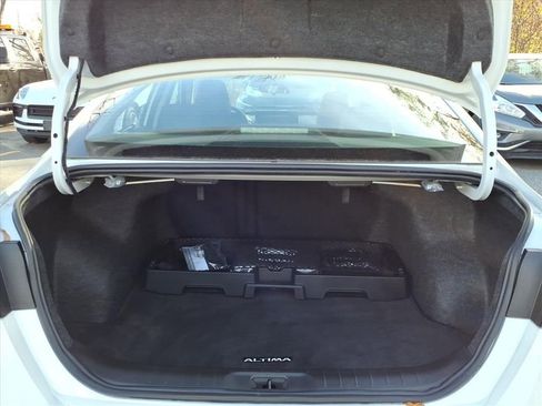Used 2024 Nissan Altima 2.0 SR image 10