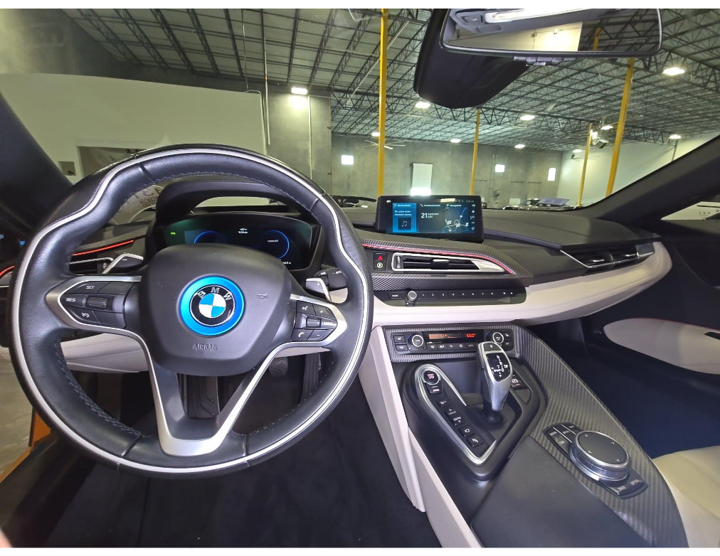 Used 2019 BMW i8 Roadster AWD/4WD image 10