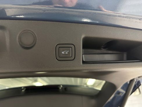 Certified 2024 Chevrolet Equinox LT w/ LPO, Floor Liner Package image 23