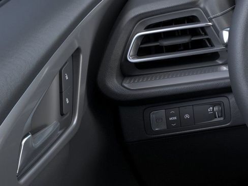 New 2025 Chevrolet Traverse LT w/ Enhanced Driving Package FWD image 23