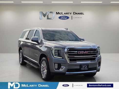 Used 2021 GMC Yukon XL SLT w/ SLT Premium Package AWD/4WD image 1