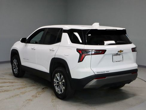 Used 2025 Chevrolet Equinox LT AWD/4WD image 11
