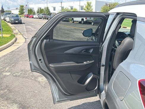 Used 2023 Chevrolet TrailBlazer ACTIV w/ Sun and Liftgate Package AWD/4WD image 35