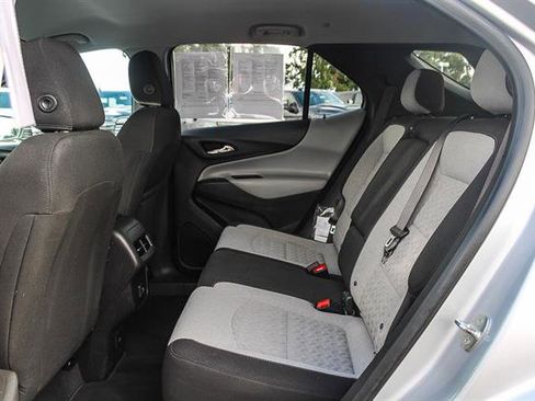 Used 2022 Chevrolet Equinox LT image 19