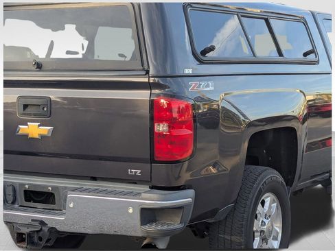 Used 2015 Chevrolet Silverado 2500 LTZ image 7