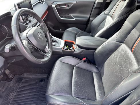 Used 2019 Toyota RAV4 Adventure image 5