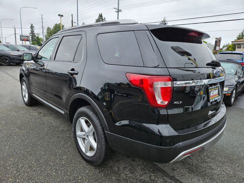Used 2016 Ford Explorer XLT w/ Equipment Group 202A AWD/4WD image 6
