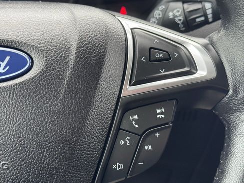 Used 2023 Ford Edge SEL w/ Convenience Package image 9