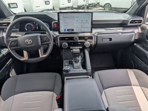 Used 2025 Toyota Tacoma TRD Off-Road AWD/4WD image 13