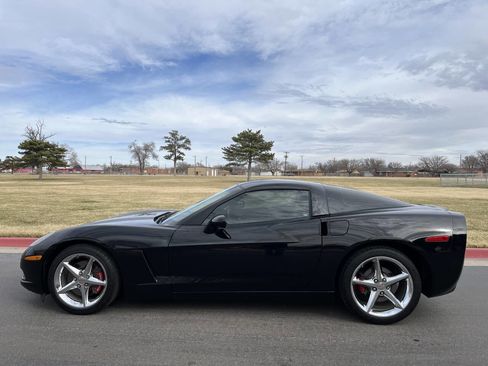 Used 2013 Chevrolet Corvette Coupe w/ 3LT Preferred Equipment Group image 3