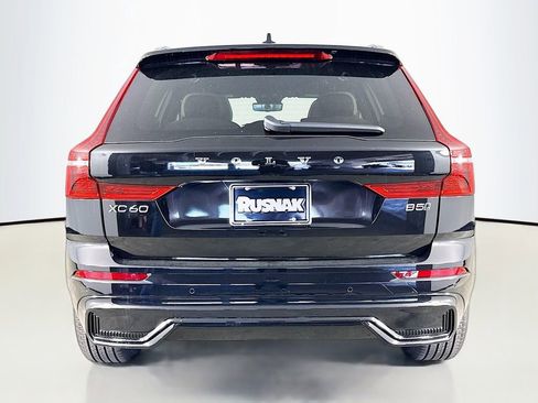 New 2026 Volvo XC60 B5 Core AWD/4WD image 6