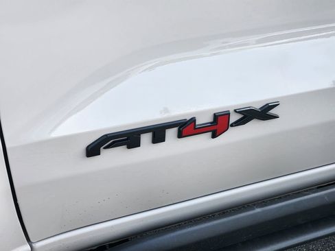 New 2026 GMC Canyon AT4X w/ LPO, Black Badging Package image 7