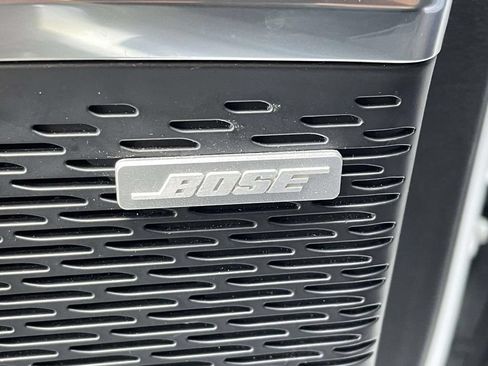 Used 2024 Chevrolet Traverse RS FWD image 17