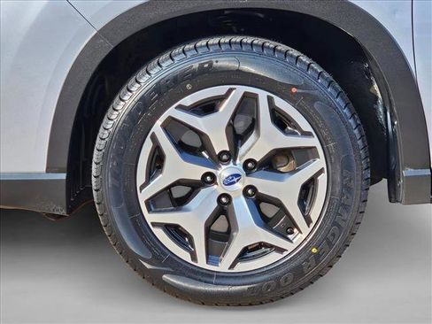 Used 2019 Subaru Forester Premium w/ All-Weather Package image 24