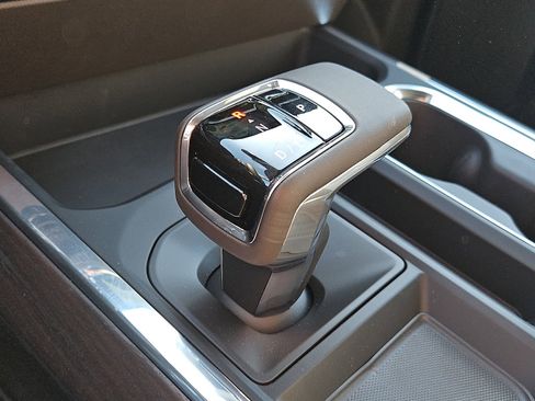 New 2026 GMC Sierra 1500 SLT image 20