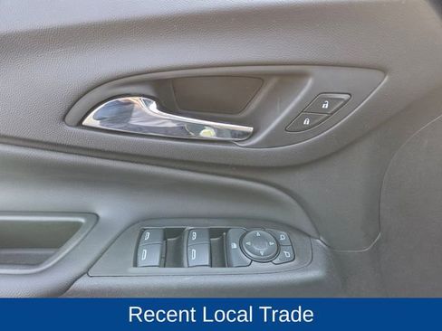 Used 2022 Chevrolet Equinox LT AWD/4WD image 16