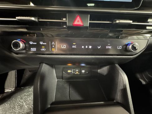 New 2026 Kia Sportage EX w/ EX Panorama Roof Package image 26