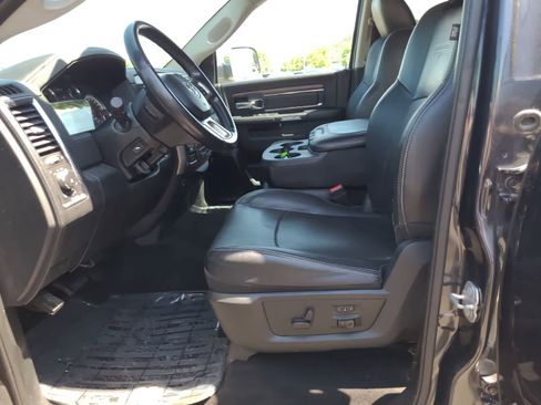Used 2017 RAM 1500 Laramie w/ Convenience Group AWD/4WD image 19