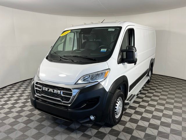 Used 2025 RAM ProMaster 2500 w/ U-Haul Equipment Group FWD image 3