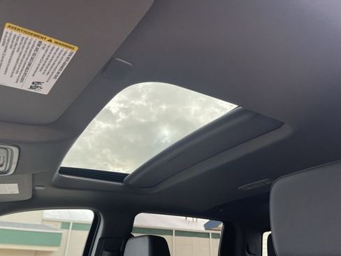 Used 2025 Chevrolet Silverado 2500 LTZ w/ LTZ Convenience Package image 22