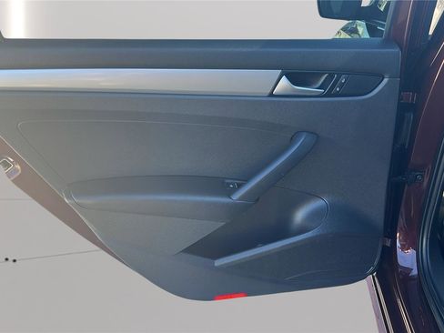 Used 2012 Volkswagen Passat 2.5 S image 18