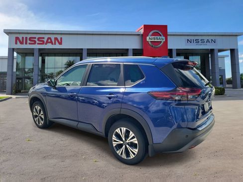Used 2023 Nissan Rogue SV w/ SV Premium Package FWD image 4