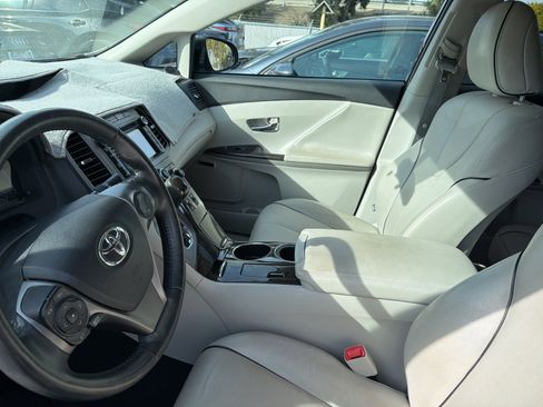 Used 2014 Toyota Venza XLE image 7