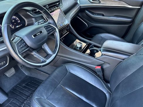 Used 2022 Jeep Grand Cherokee L Limited RWD image 11