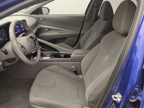 Used 2021 Hyundai Elantra SEL w/ Convenience Package FWD image 17