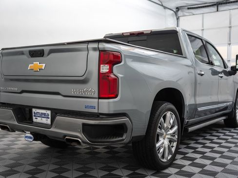 Used 2024 Chevrolet Silverado 1500 High Country w/ High Country Premium Package AWD/4WD image 5
