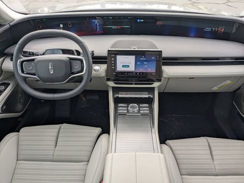New 2026 Lincoln Nautilus Reserve AWD/4WD image 15