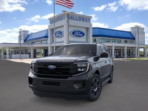 New 2025 Ford Expedition Max Active image 2