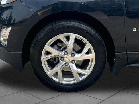 Used 2021 Chevrolet Equinox Premier AWD/4WD image 11