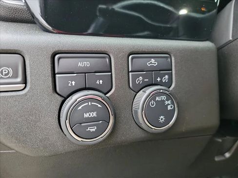 Used 2023 Chevrolet Silverado 1500 LT image 17