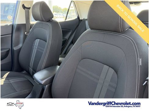 Used 2025 Hyundai Venue SEL FWD image 23