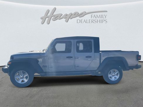 Used 2020 Jeep Gladiator Sport w/ Quick Order Package 24S image 31