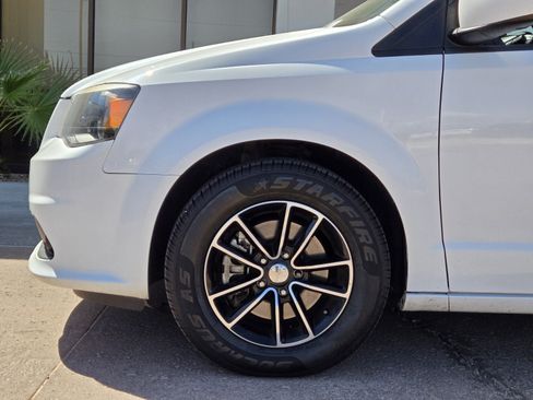 Used 2019 Dodge Grand Caravan GT FWD image 5