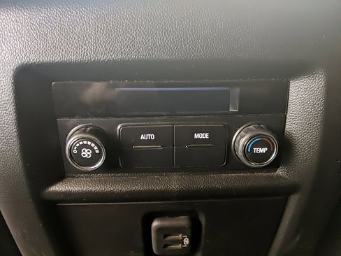 Used 2023 Chevrolet Traverse LT w/ LPO, Floor Liner Package image 18