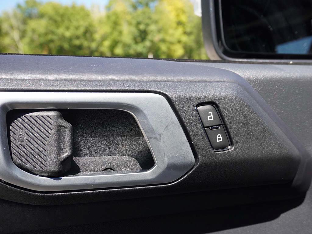 Used 2026 Ford Bronco Raptor w/ Interior Carbon Fiber Pack AWD/4WD image 39