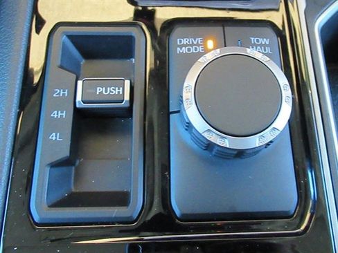 Used 2024 Toyota Tundra Limited image 28