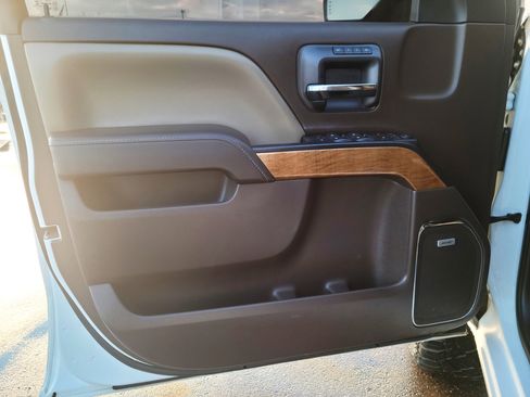 Used 2016 Chevrolet Silverado 1500 LTZ w/ LTZ Plus Package image 8