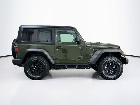Used 2022 Jeep Wrangler Sport AWD/4WD image 10