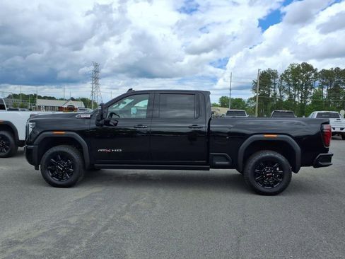 New 2025 GMC Sierra 2500 AT4 w/ AT4 Premium Plus Package image 4