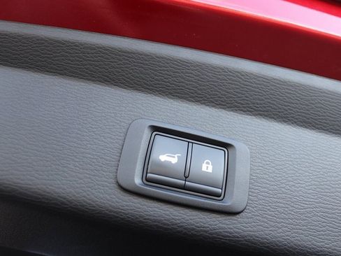 Used 2025 Mitsubishi Outlander SEL image 36